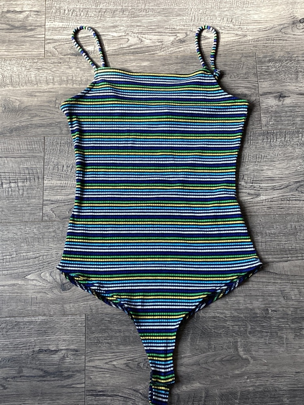 IRIS adjustable straps